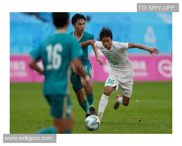 澳门足球队奋勇争先展现拼搏精神助力球队再创辉煌 澳门足球队奋勇争先展现拼搏精神助力球队再创辉煌