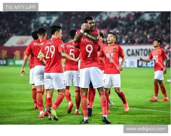 南京足球队与北京足球队赛后复盘分析灵活性表现与战术调整 南京足球队与北京足球队赛后复盘分析灵活性表现与战术调整
